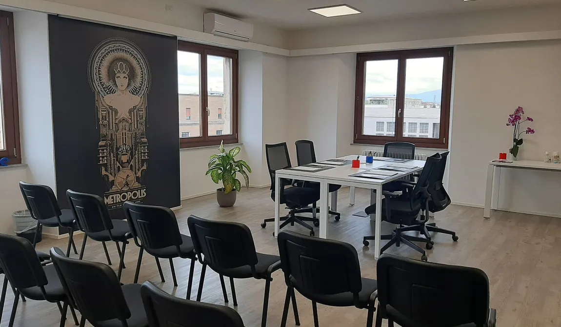 Immagine ufficio privato 40 MQ allestito a platea